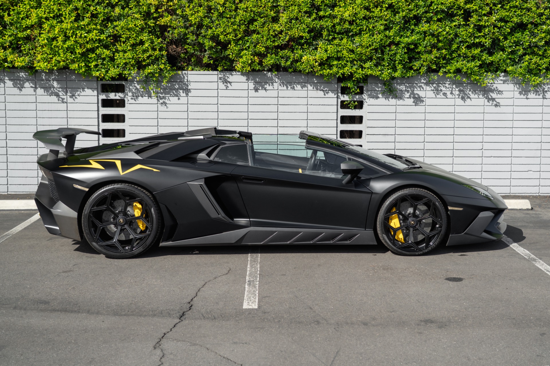 2016 Lamborghini Aventador LP 750-4 Superveloce photo 3