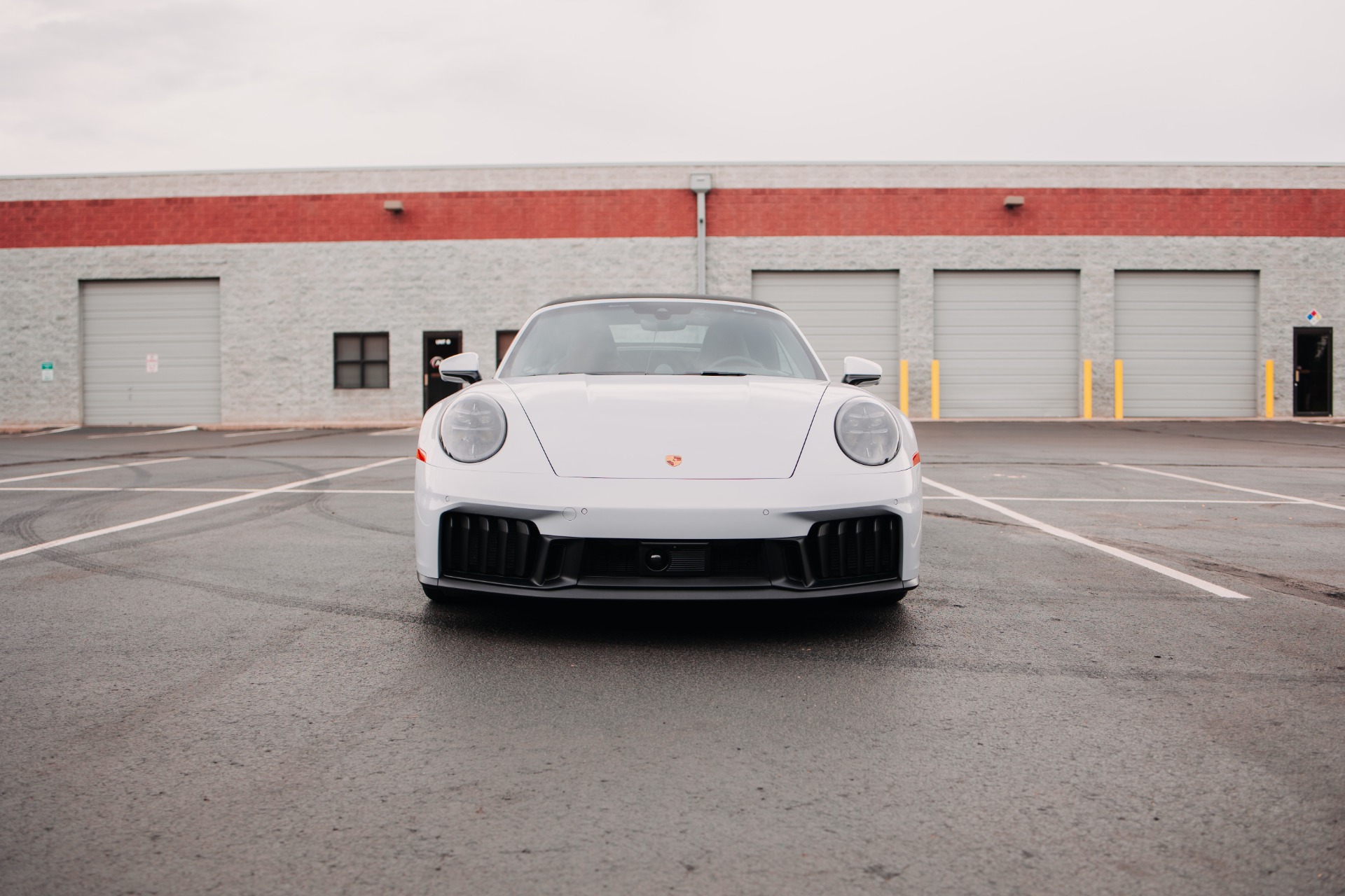 2025 Porsche 911 GTS photo 2