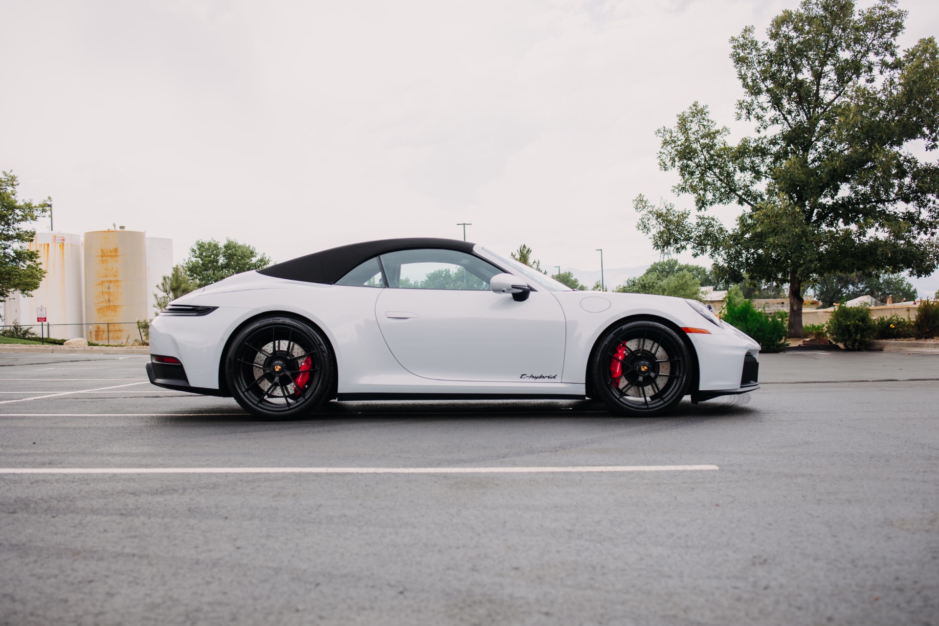 2025 Porsche 911 GTS photo 4