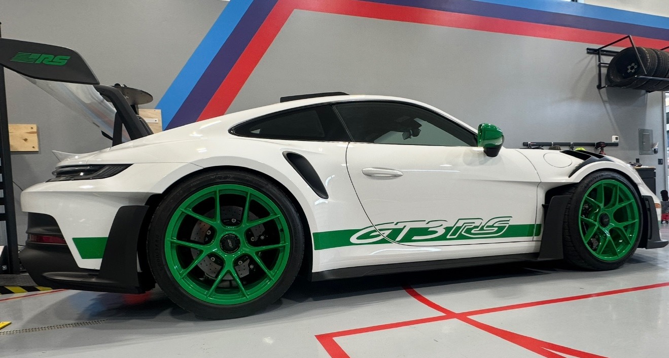 2023 Porsche 911 GT3 RS photo 2
