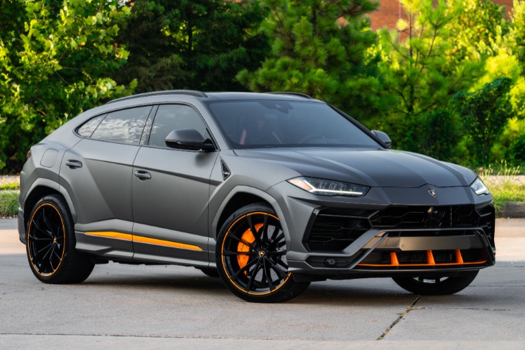 2022 Lamborghini Urus Base