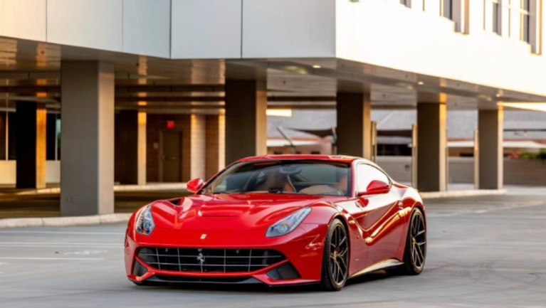 2014 Ferrari F12 Berlinetta Berlinetta photo 2