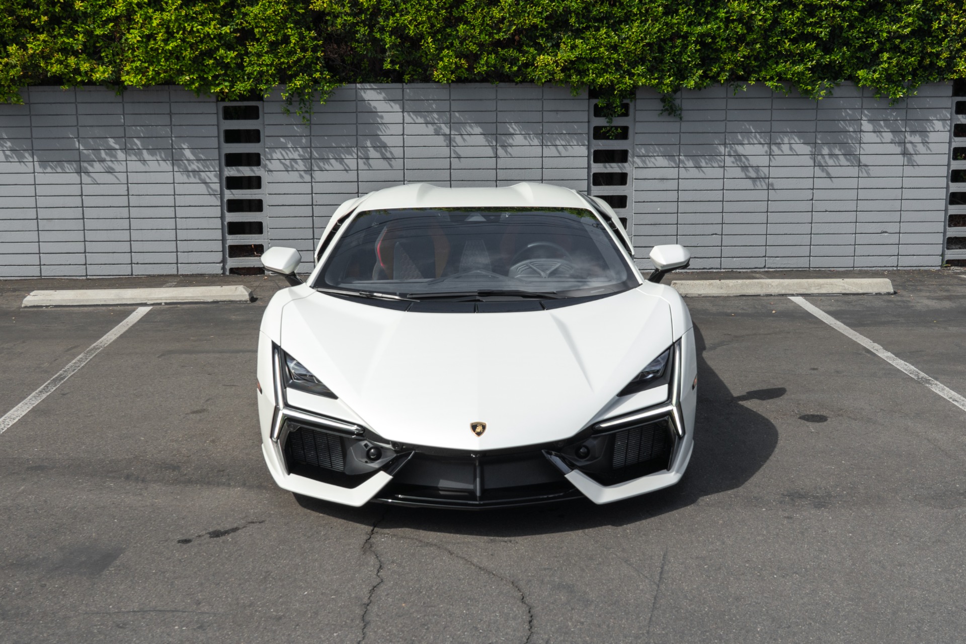 2024 Lamborghini Revuelto photo 4