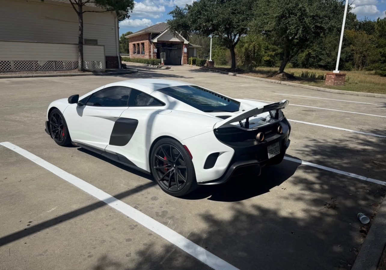 2016 Mclaren 675LT photo 3