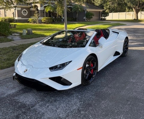 2022 Lamborghini Huracan EVO's photo