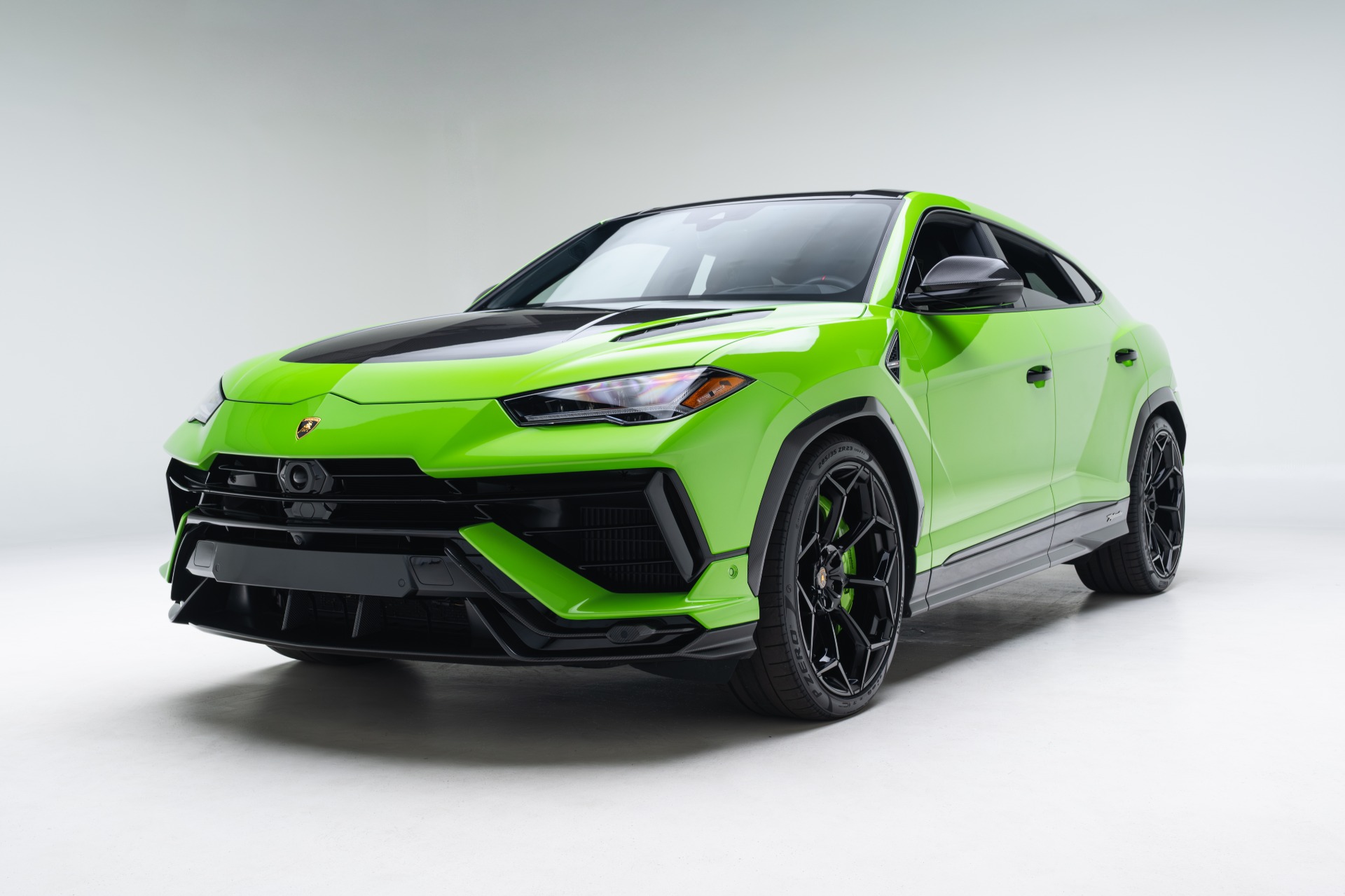 2023 Lamborghini Urus 4.0 V8 Performante's photo