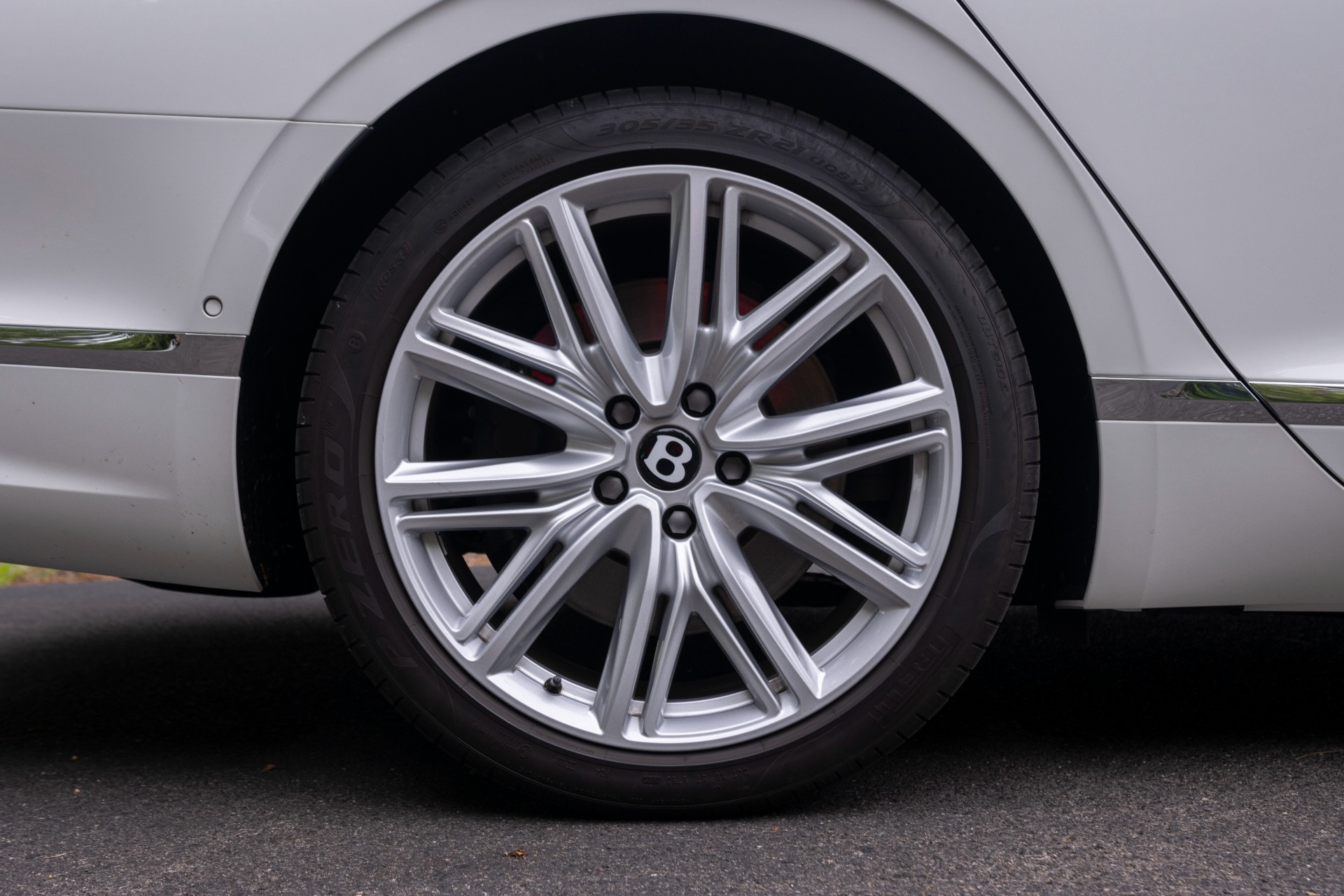 2024 Bentley Flying Spur Mulliner - Photo 17