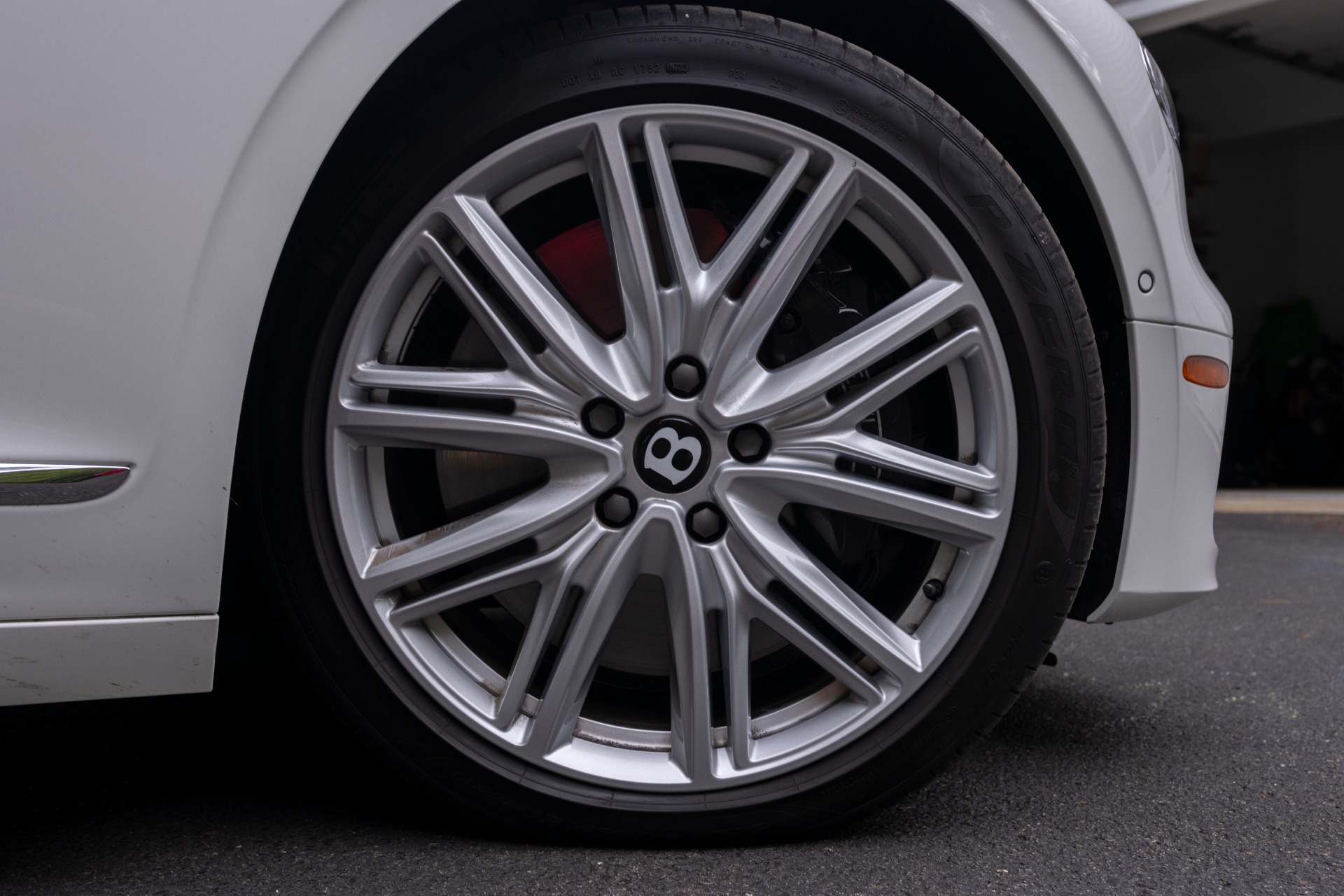 2024 Bentley Flying Spur Mulliner - Photo 18