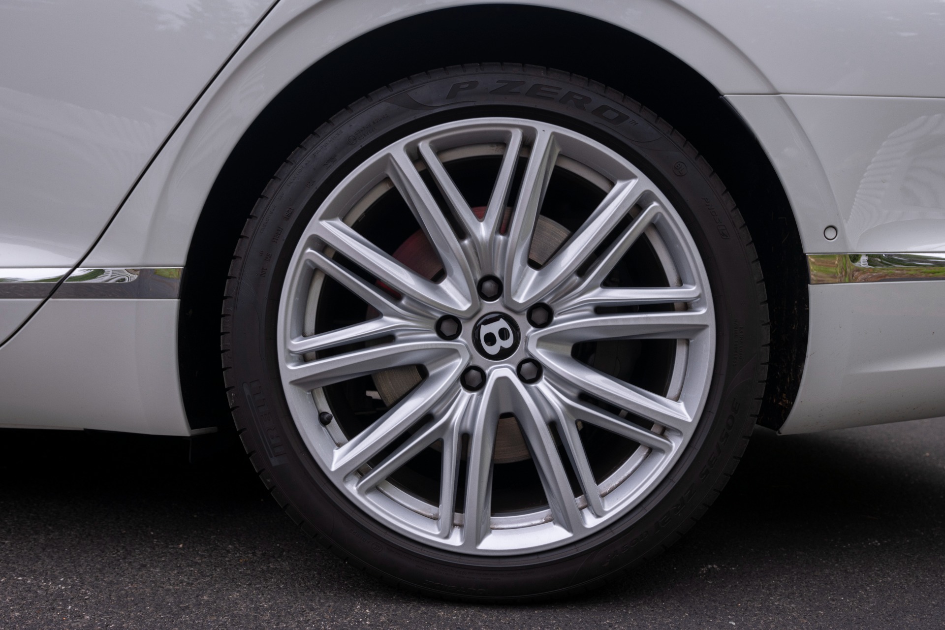 2024 Bentley Flying Spur Mulliner - Photo 20