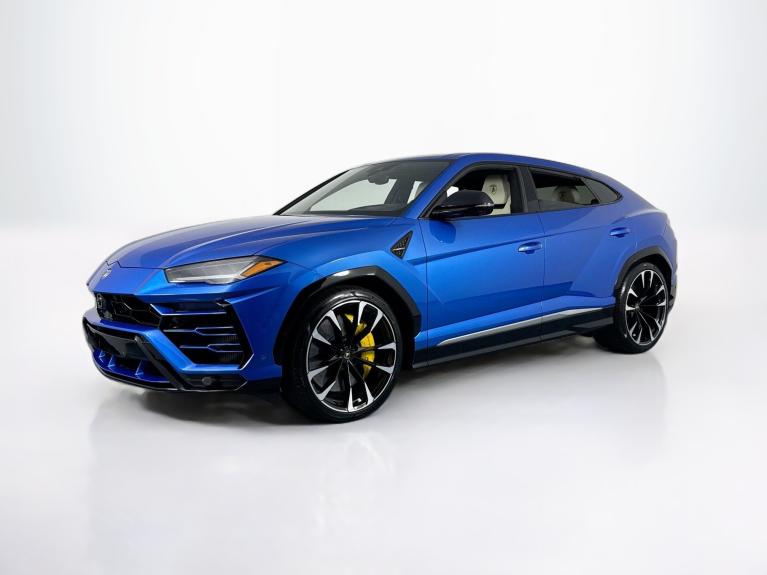 2021 Lamborghini Urus Pearl Capsule