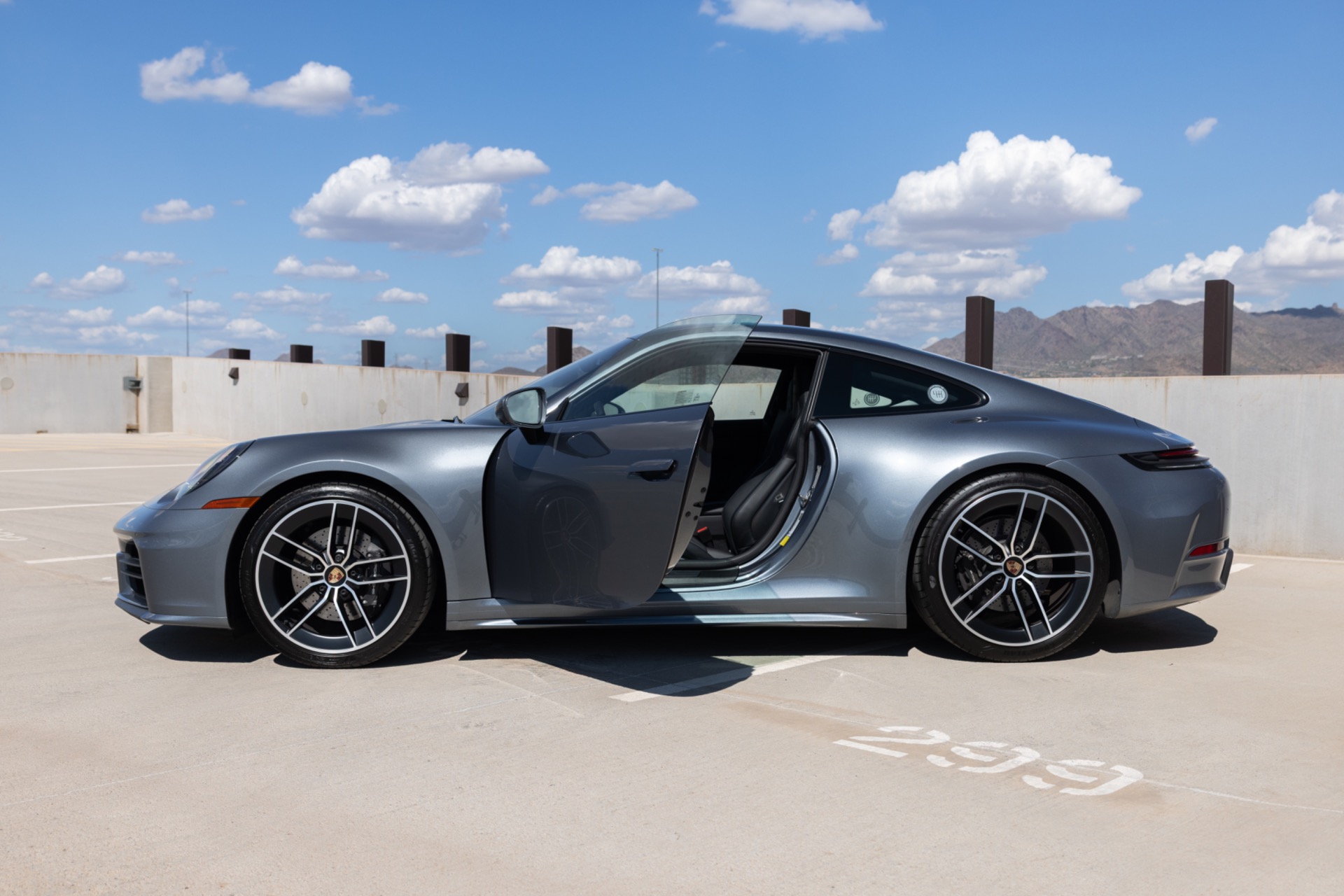 2025 Porsche 911 T - Photo 11