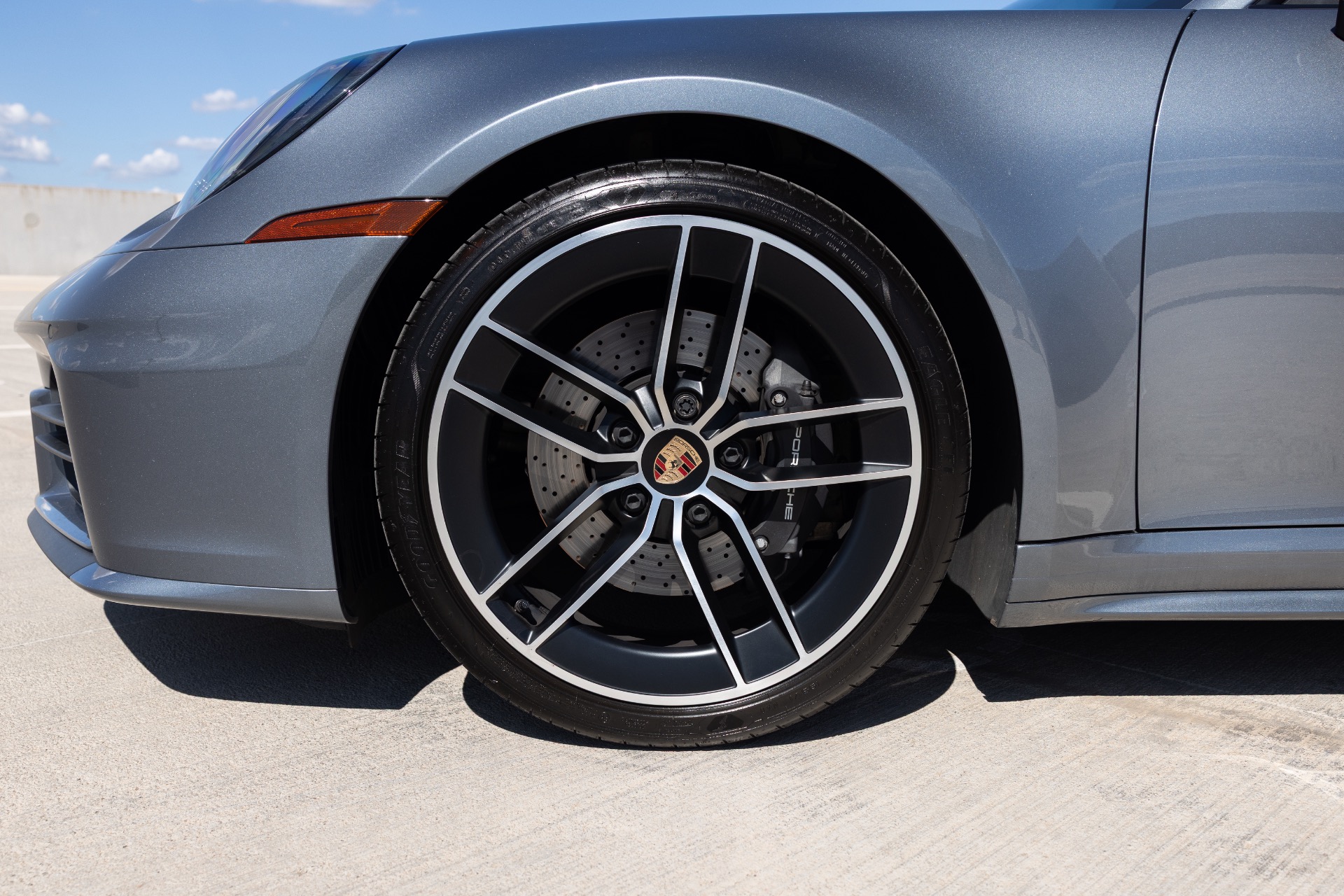 2025 Porsche 911 T - Photo 12