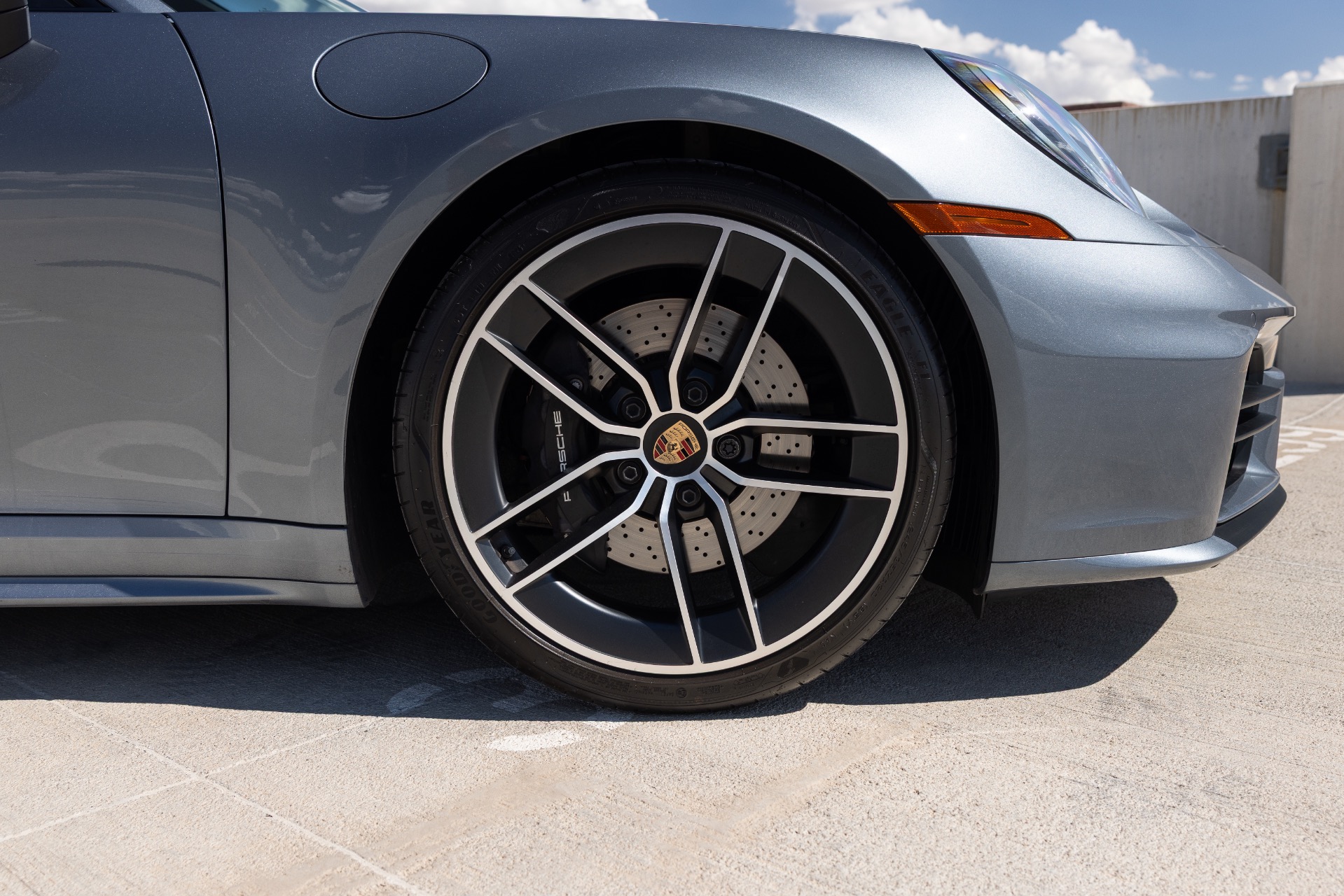2025 Porsche 911 T - Photo 25