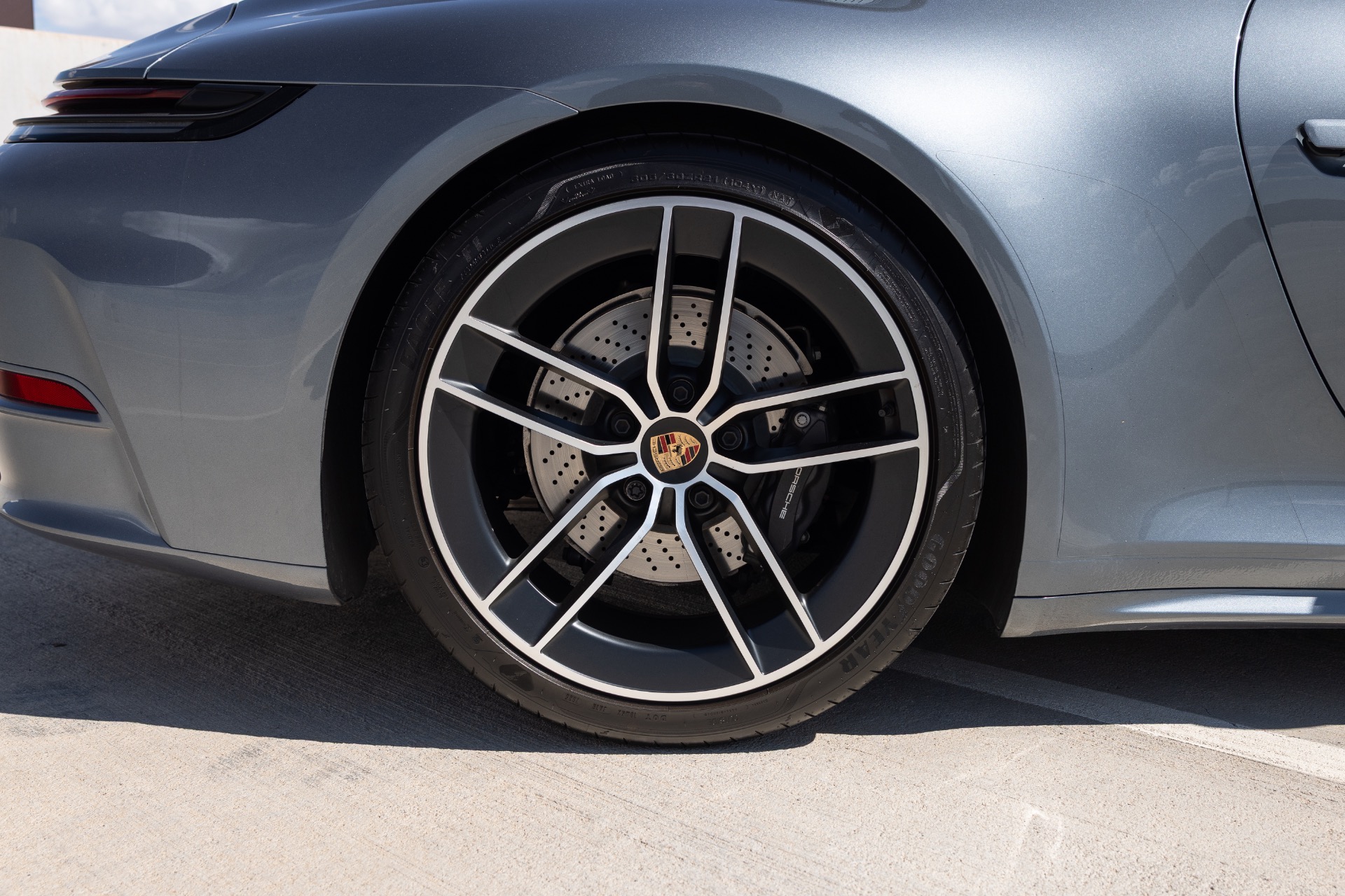 2025 Porsche 911 T - Photo 27