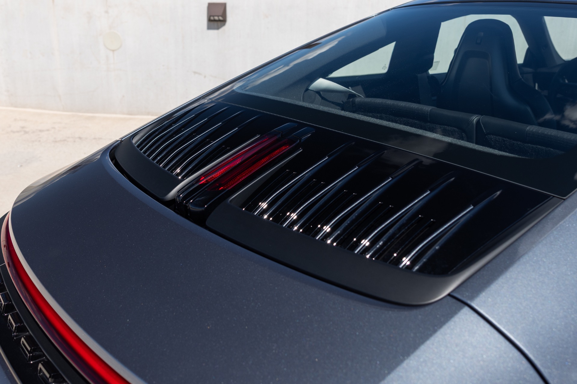 2025 Porsche 911 T - Photo 32