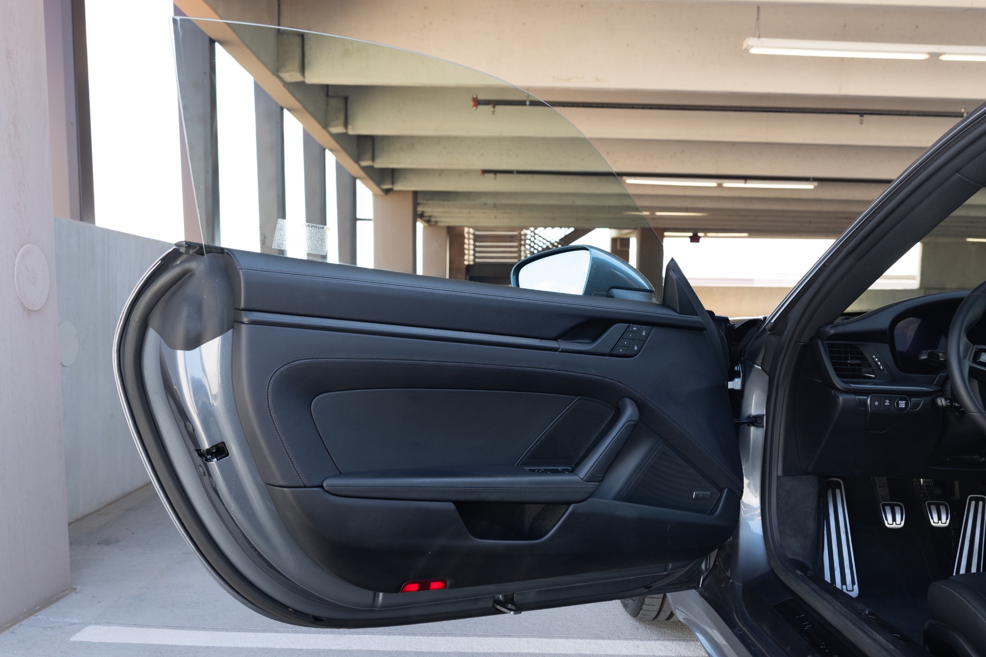 2025 Porsche 911 T - Photo 35
