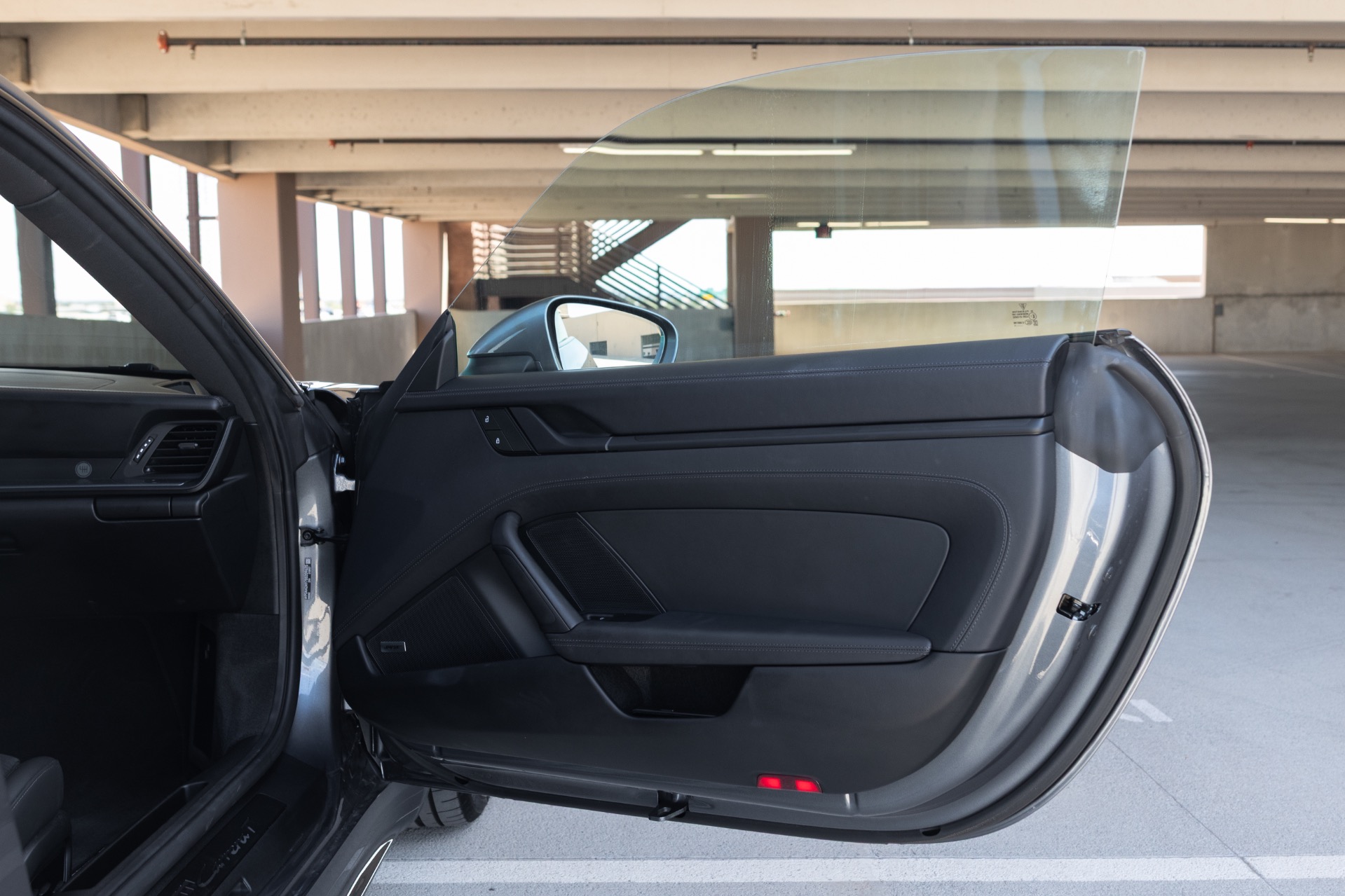 2025 Porsche 911 T - Photo 51