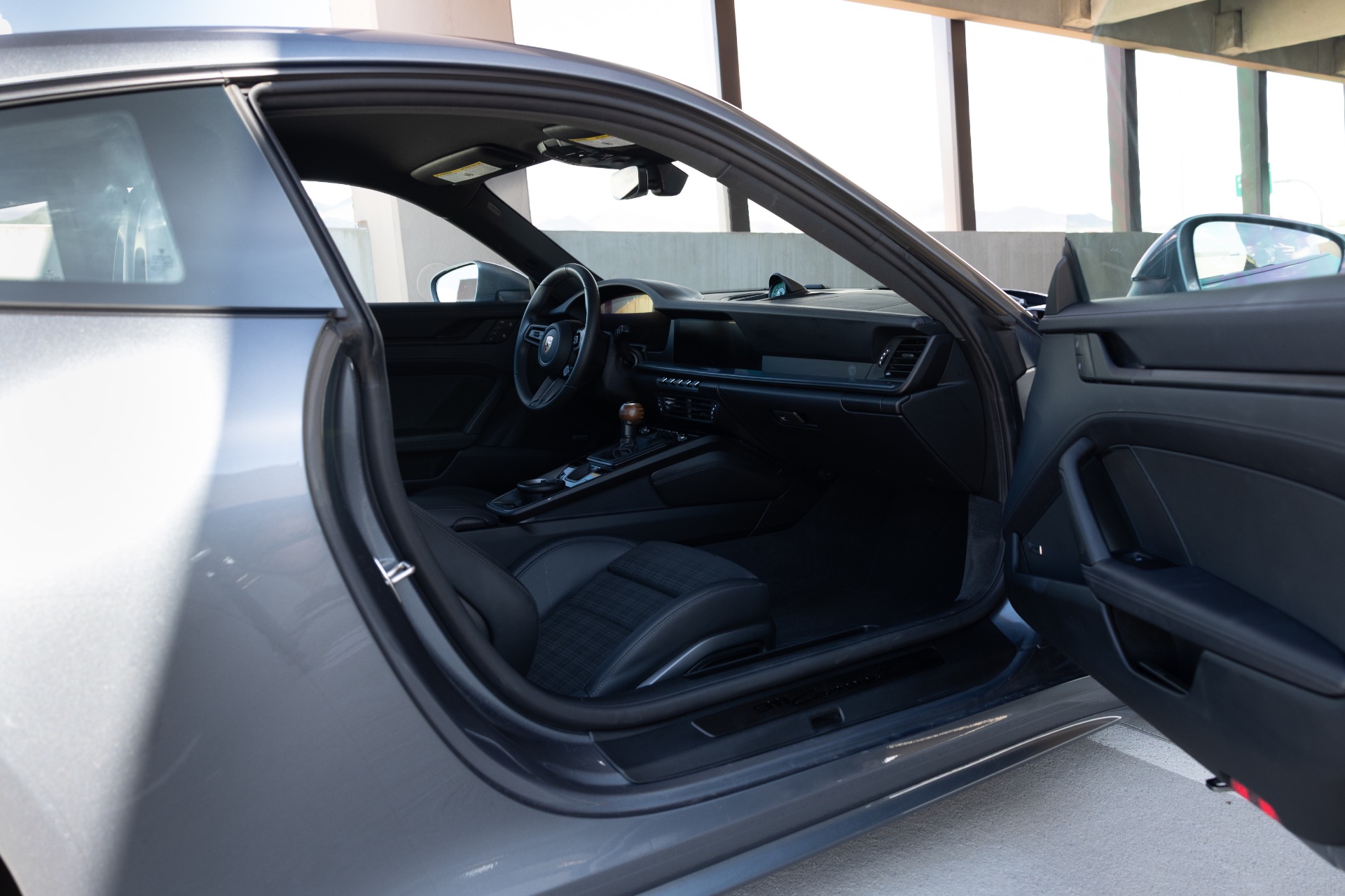 2025 Porsche 911 T - Photo 52