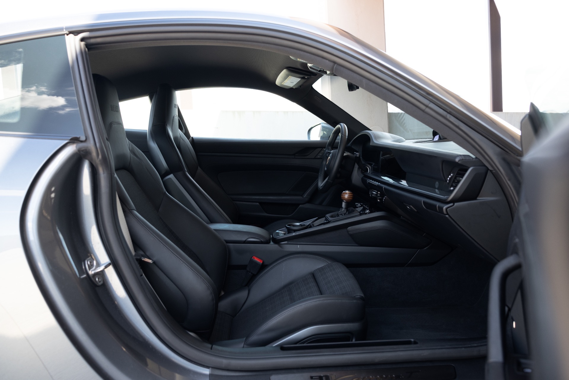2025 Porsche 911 T - Photo 57