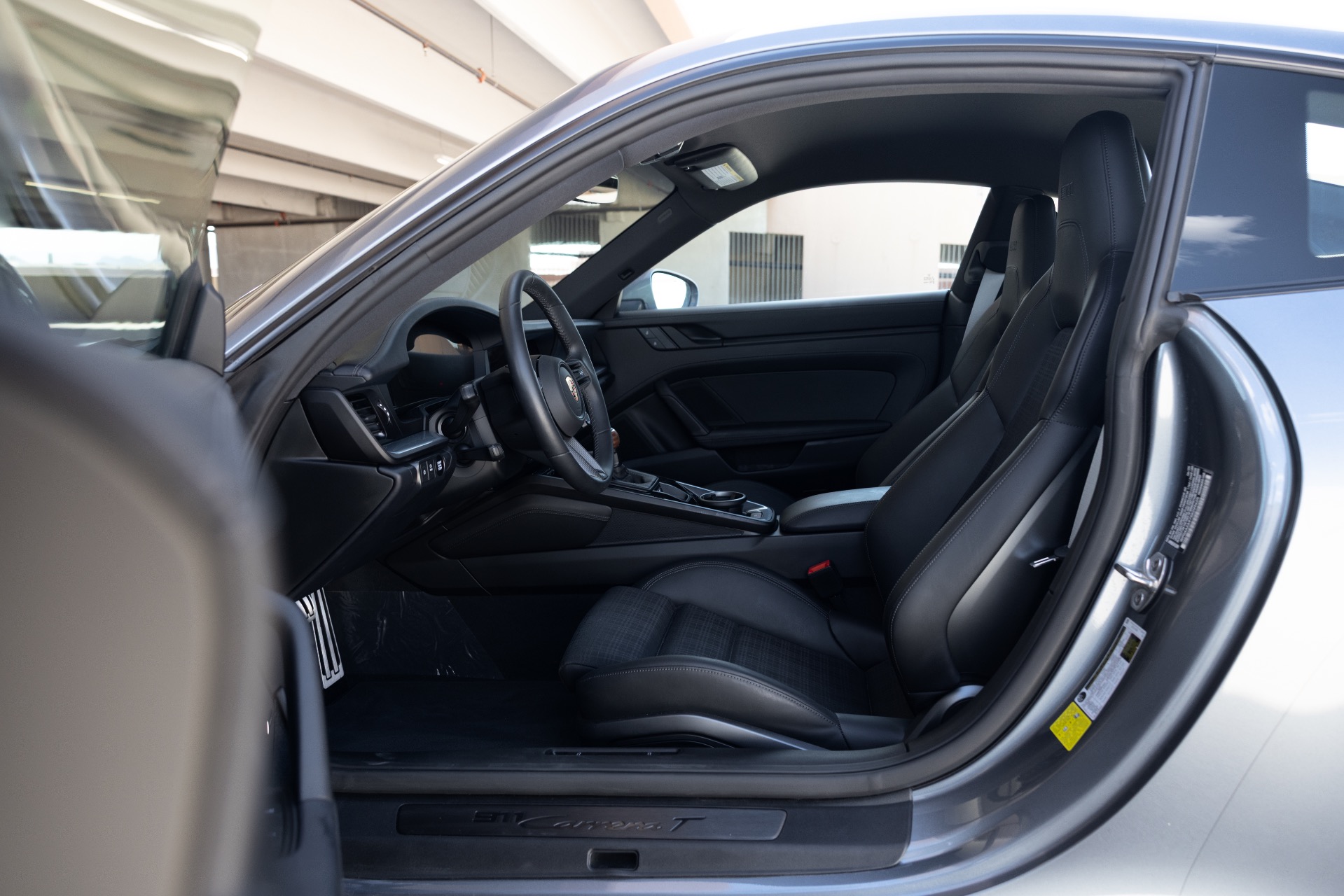2025 Porsche 911 T - Photo 58