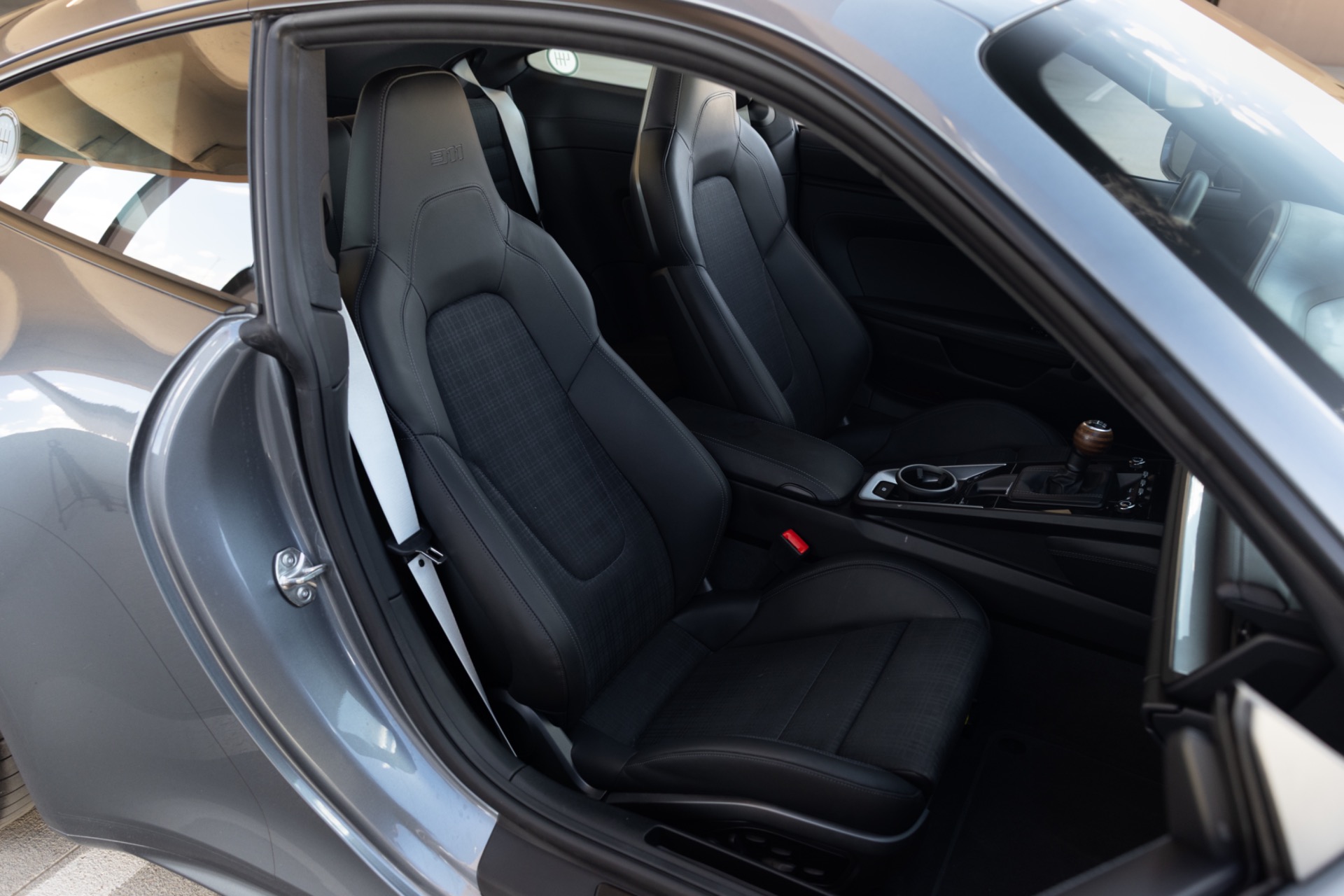 2025 Porsche 911 T - Photo 59