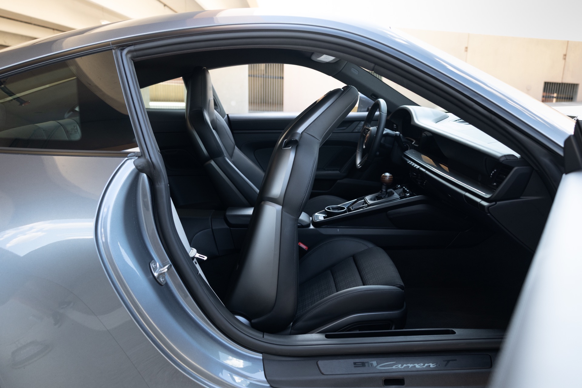 2025 Porsche 911 T - Photo 62